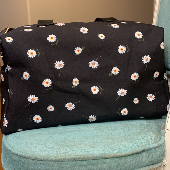ALICE & OLIVIA duffel bag daisy print on black zip top adjustable strap NWT - Picture 6 of 14